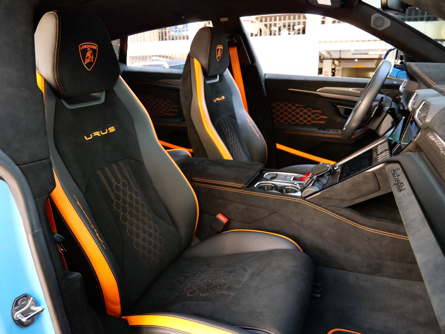 Used 2024 Lamborghini Urus Performante AWD/4WD image 8