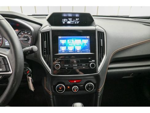 Used 2022 Subaru Crosstrek 2.0i Premium image 14