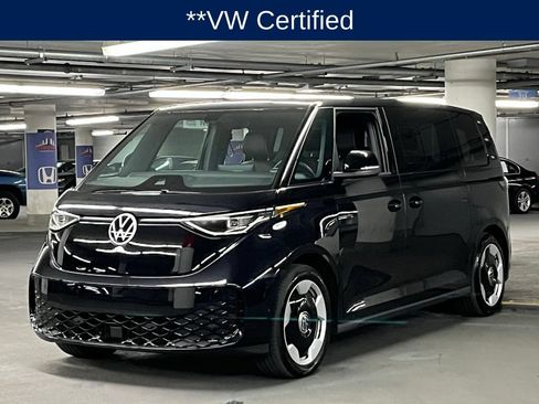 Certified 2025 Volkswagen ID. Buzz Pro S RWD image 3