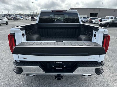 Used 2024 GMC Sierra 1500 SLT w/ SLT Premium Plus Package image 27