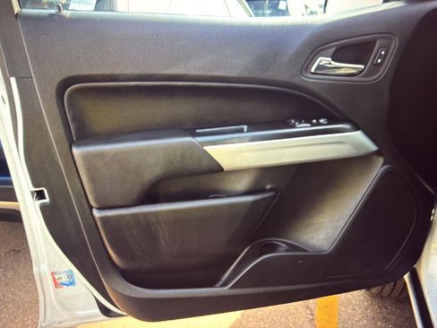 Used 2022 Chevrolet Colorado LT w/ Fleet Safety Package image 14