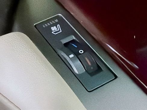 Used 2019 Lexus GX 460 Premium w/ Premium Package AWD/4WD image 22