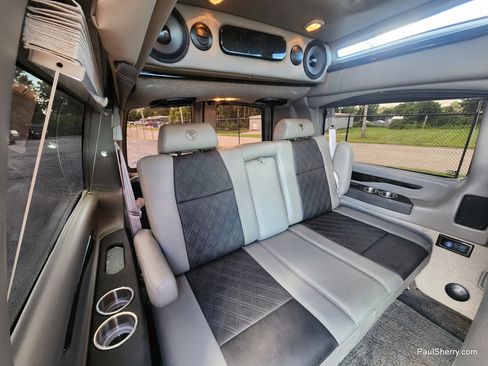 Used 2021 GMC Savana 2500 LS w/ Enhanced Convenience Package RWD image 5