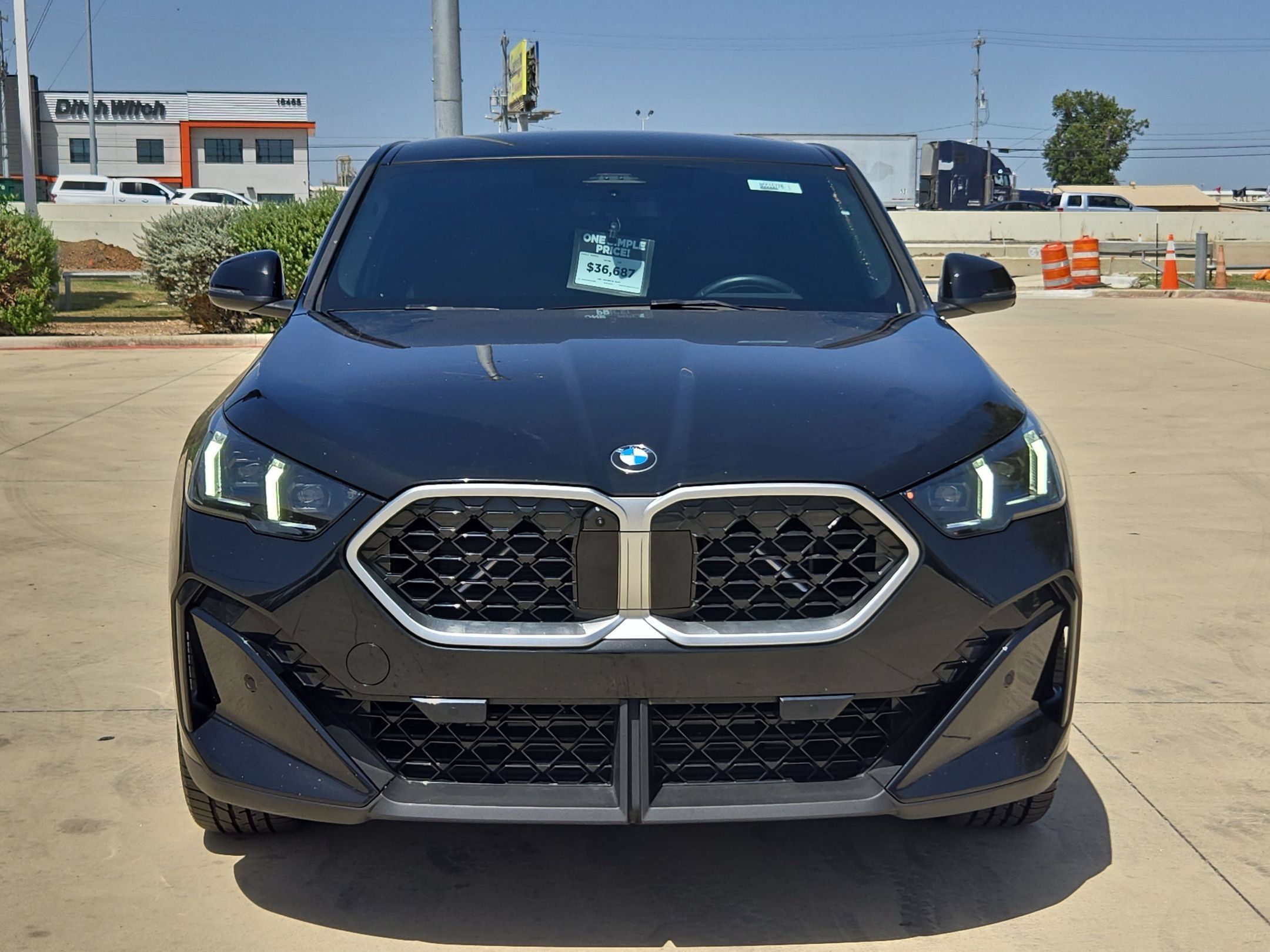 Used 2025 BMW X2 xDrive28i w/ Technology Package AWD/4WD image 8