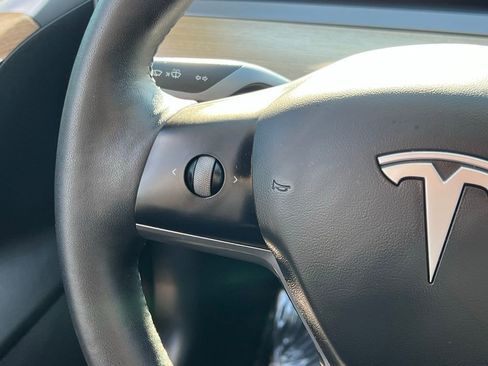 Used 2021 Tesla Model 3 Standard Range Plus image 32
