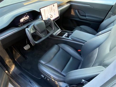 Used 2022 Tesla Model X Plaid image 8