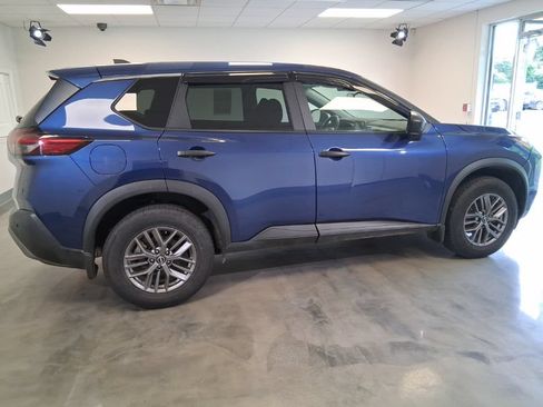 Used 2023 Nissan Rogue S AWD/4WD image 8