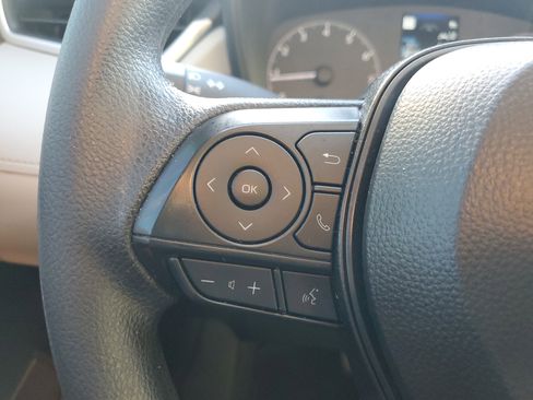 Used 2024 Toyota Corolla Cross L image 29