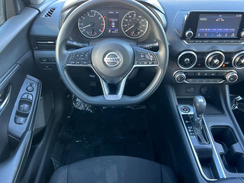 Used 2020 Nissan Sentra S image 14