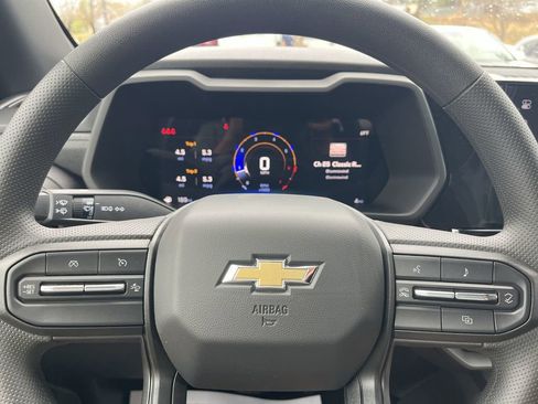 New 2025 Chevrolet Colorado W/T image 12