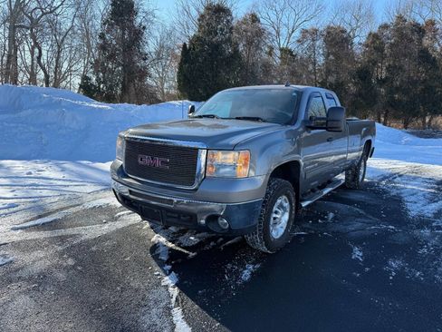 Used 2008 GMC Sierra 2500 SLE w/ SLE2 Preferred Package image 3