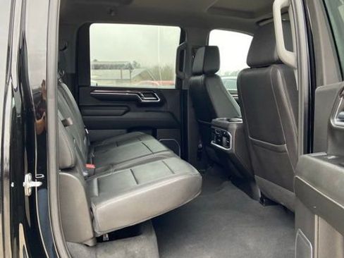 Used 2024 Chevrolet Silverado 2500 LTZ w/ LTZ Convenience Package image 15