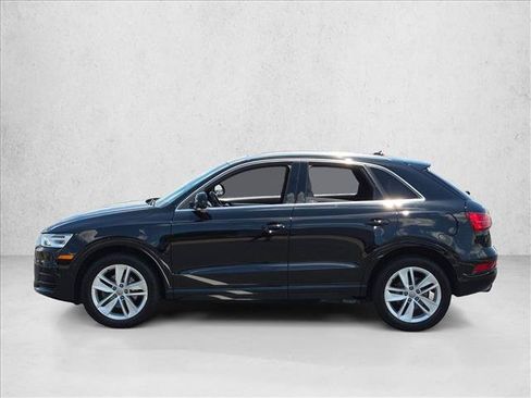 Used 2017 Audi Q3 2.0T Premium Plus w/ Premium Plus Package FWD image 8