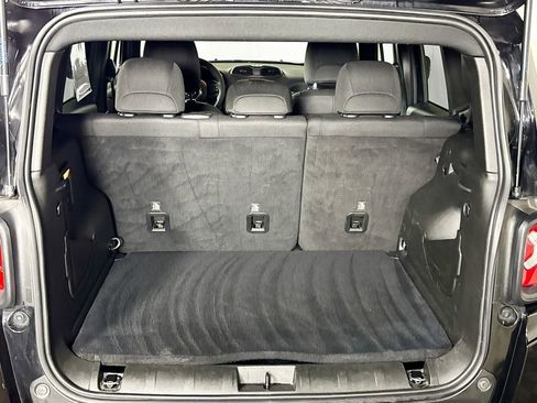 Used 2022 Jeep Renegade Altitude image 21