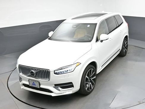 Used 2024 Volvo XC90 B6 Ultimate w/ Protection Package AWD/4WD image 19
