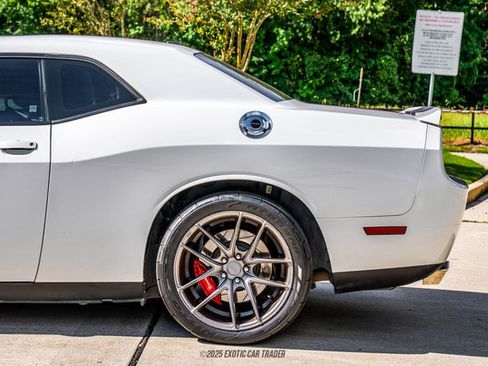 Used 2012 Dodge Challenger SRT8 w/ Premium Sound Group RWD image 5