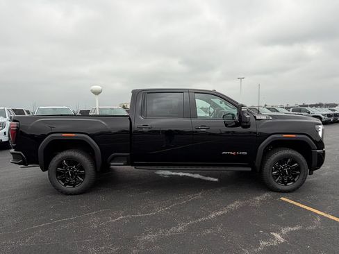 New 2026 GMC Sierra 2500 AT4 w/ AT4 Premium Plus Package AWD/4WD image 11