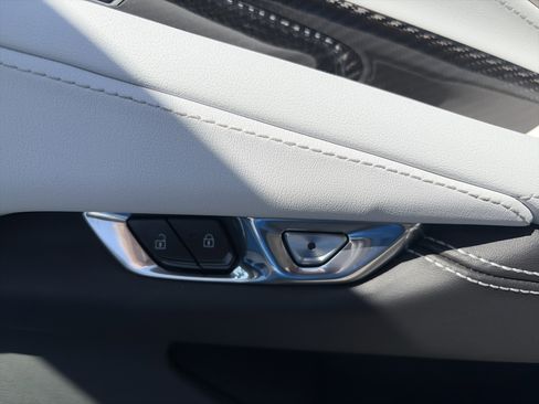Used 2020 Chevrolet Corvette Stingray Preferred Cpe w/ 2LT Preferred Equipment Group RWD image 33