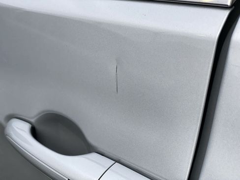 Used 2024 Chrysler Pacifica Touring-L FWD image 31