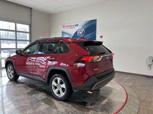 Used 2019 Toyota RAV4 Limited w/ Carpet Mat Package image 4