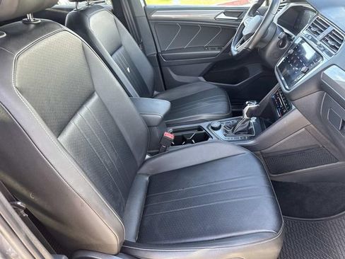 Used 2023 Volkswagen Tiguan SE R-Line image 27