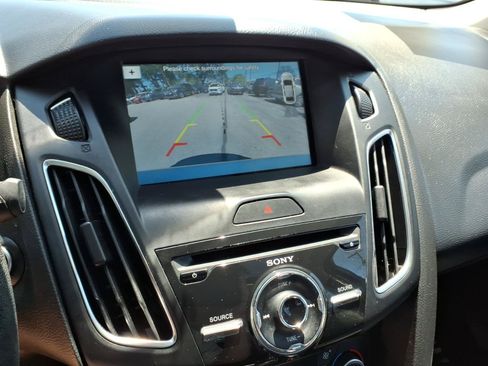 Certified 2018 Ford Focus Titanium FWD image 22