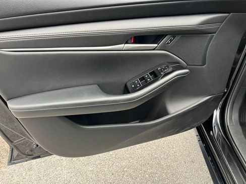 Used 2024 MAZDA MAZDA3 s image 12