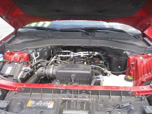 Used 2021 Ford Explorer XLT w/ Equipment Group 202A AWD/4WD image 17