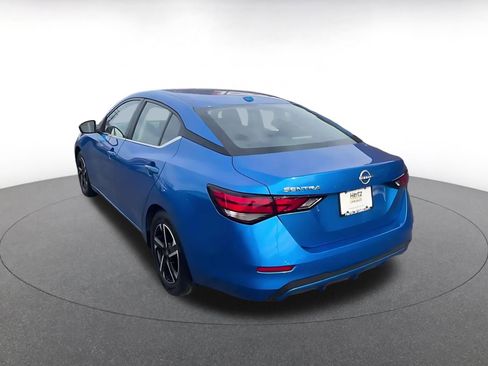 Used 2025 Nissan Sentra SV FWD image 11