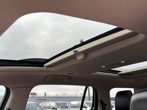 Used 2017 GMC Acadia Denali w/ Technology Package image 12