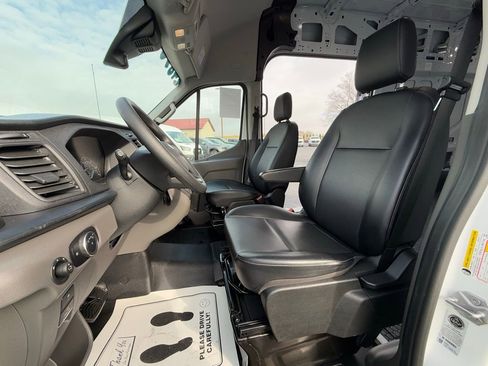 Used 2025 Ford Transit 250 148 High Roof image 13