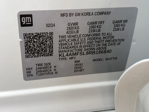 Used 2024 Buick Encore GX Avenir w/ Avenir Technology Package FWD image 34
