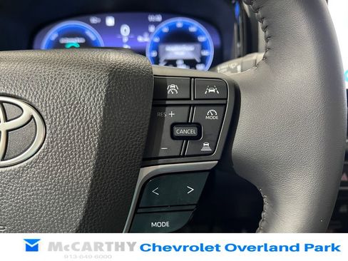 Used 2025 Toyota Camry XLE w/ Premium Plus Package AWD/4WD image 15