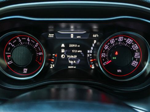 Used 2019 Dodge Challenger SXT RWD image 22