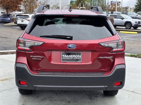 Used 2025 Subaru Outback Premium image 3
