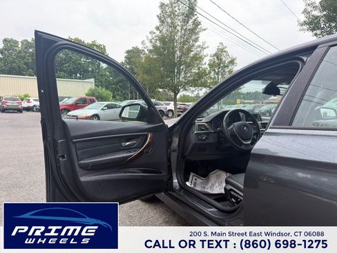 Used 2014 BMW 328i xDrive Sedan AWD/4WD image 9