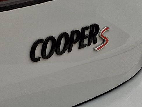 Certified 2023 MINI Cooper Clubman S FWD image 22