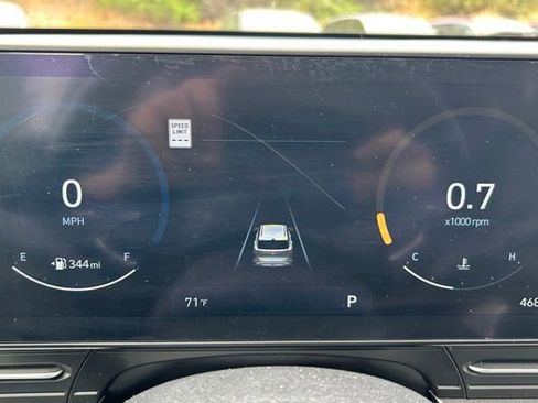 Used 2024 Hyundai Kona Limited image 20