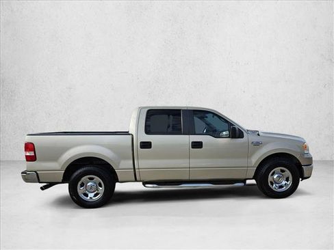Used 2007 Ford F150 XLT image 4