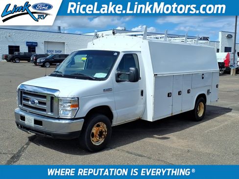 Used 2017 Ford E-450 and Econoline 450 Super Duty RWD image 1