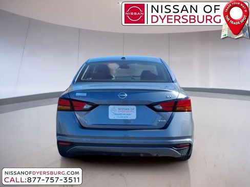 Used 2024 Nissan Altima 2.5 SV image 4