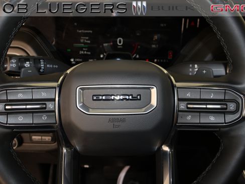 Used 2026 GMC Yukon XL Denali w/ Denali Reserve Package AWD/4WD image 27