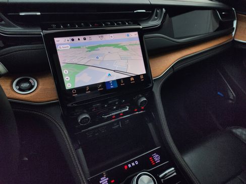 Used 2023 Jeep Grand Cherokee L Summit image 31