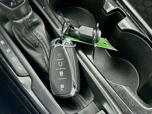 Used 2023 Chevrolet TrailBlazer LT FWD image 24