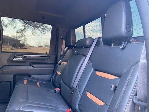 Used 2024 GMC Sierra 2500 AT4 w/ AT4 Preferred Package AWD/4WD image 13