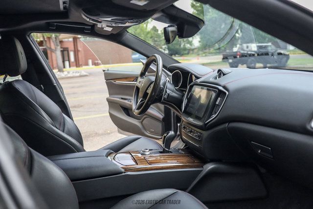 Used 2017 Maserati Ghibli S Q4 AWD/4WD image 28