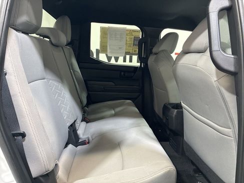 Used 2024 Toyota Tacoma SR5 AWD/4WD image 15