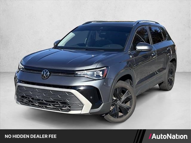 Used 2025 Volkswagen Taos SE FWD image 1