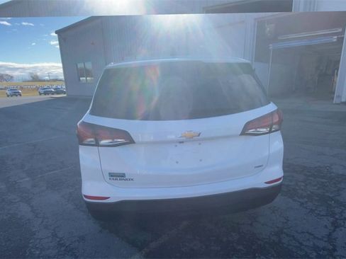 Used 2022 Chevrolet Equinox LS w/ LS Convenience Package image 7