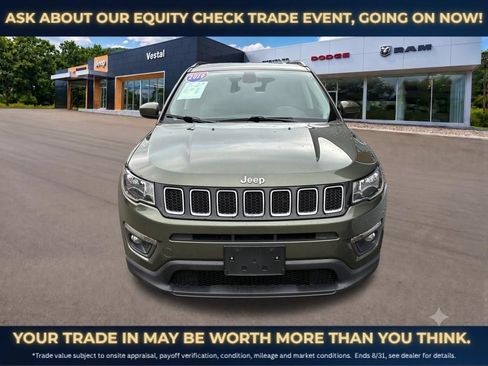 Used 2019 Jeep Compass Latitude AWD/4WD image 2